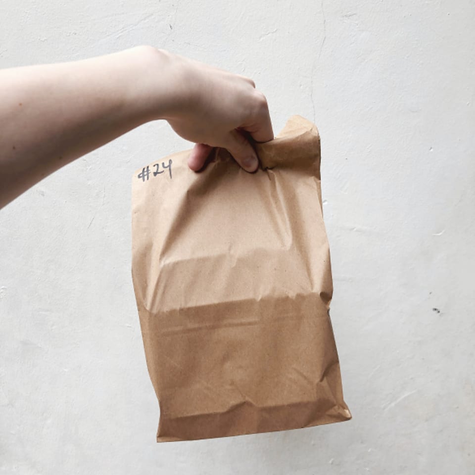 Convenient Delivery and Pickup Options for Red Curry Cravings